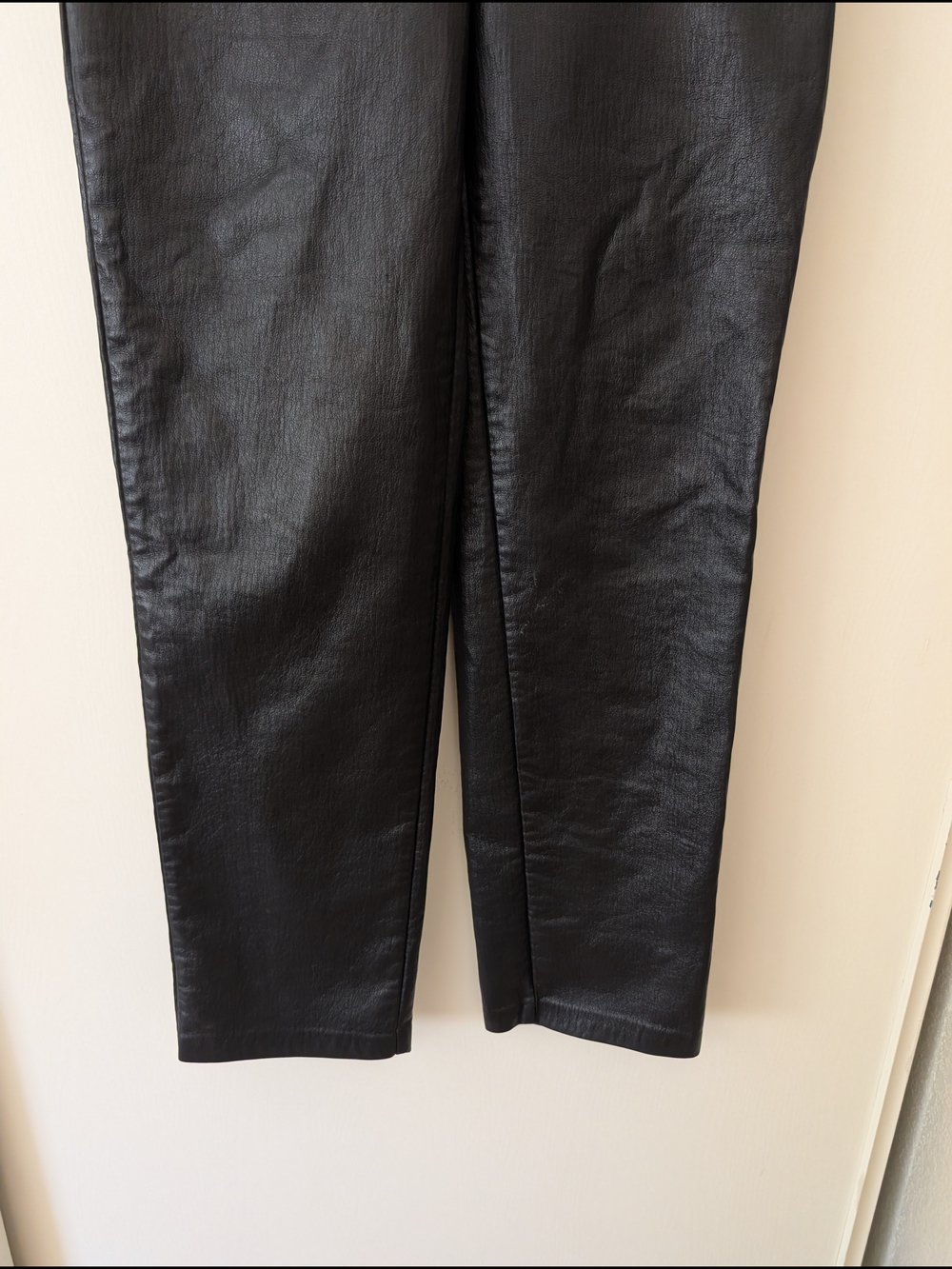 Aritzia Wilfred Womens 8 Black Faux Leather Straight Leg Pants Biker Classic - Picture 2 of 8
